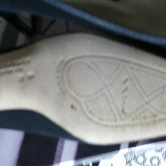 Cute Nina heels - Picture 3 of 3